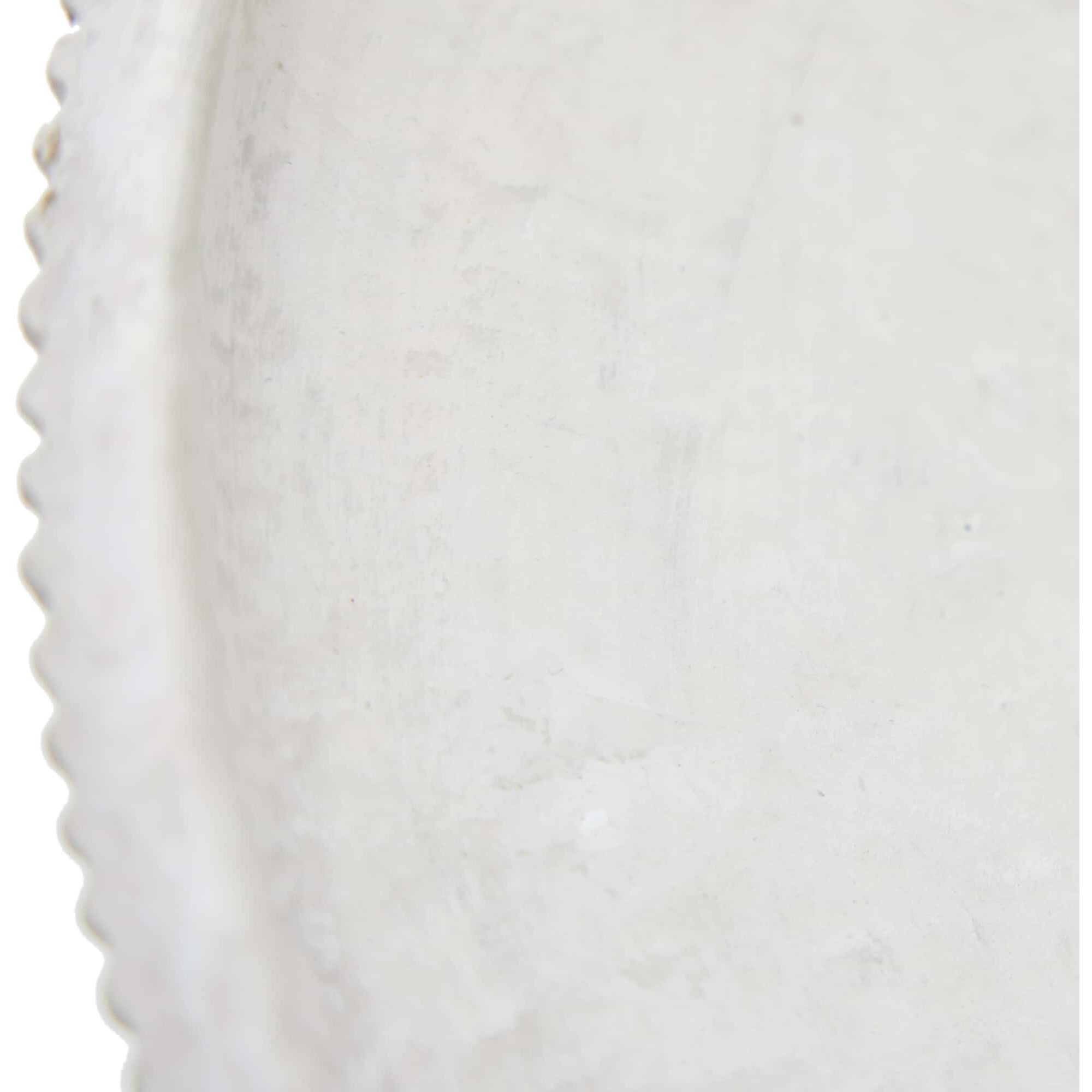 Valour White Centerpiece